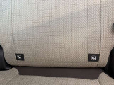 荷物がどれだけ載るか一目で確認。広さ・開口部・段差、内張りの状態までチェックできます。