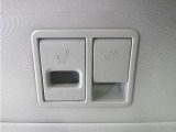 ◆スーパースライドシート◆助手席を後ろへスライドすれば運転席後に座るお子様のお世話を楽に。前にスライドすれば後席にお子様を座らせた後にそのまま運転席に。大きく動く助手席で空間を自在に変化!