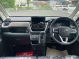 ナビの取付位置も見やすい場所にあり、その他のスイッチ類も運転者が操作し易い様に配置されています