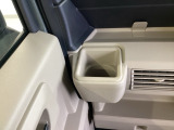 助手席側 カップホルダー