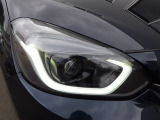 LEDオートヘッドライトで暗くなった時も安心です