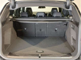 【トランクルーム】十分な容量を確保したトランクルーム。環境へ配慮したスペアタイヤ非搭載のBMW。その分、トランクスペースを有効活用できる様にしてあります。