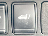 【パワーバックドア】スマートキーや運転席のボタンを押すだけでリアゲートが自動で開閉します!荷物を持っている時や、高い位置にあるバックドアを閉める際に便利な機能です♪
