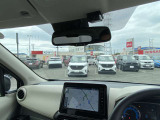 運転席・インパネまわりの画像です!広々していて視界も良好です!