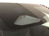 《Toyota Safety Sense》ミリ波レーダーと単眼カメラを併用した「2種類の目」でクルマや歩行者などを認識。個々の安全技術やシステムを連携させ、様々なシーンでドライバーをサポートします!