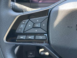 ステアリングスイッチ搭載!ハンドルひとつで手を離さなくても運転中視線をそらさなくても操作が出来て便利です