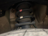 お車を安心してお乗りいただく為には、足回りの定期点検が欠かせません。サービスサポート(有償保証)では無料点検もご提供しており、安心のカーライフをお過ごしいただけるサポート体制が整っています。