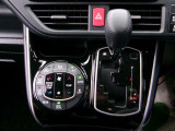 シフトも操作しやすく、快適な運転をサポートしてくれます!!