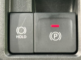 毎日の運転を支えるスイッチ類。感覚的に操作でき、快適なドライブを後押しします。