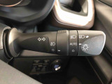☆オートライト機能☆車外の明るさに応じて自動的でヘッドランプを点灯および消灯します。夕暮れ時やトンネルなどで便利です!