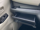 収納もバッチリ!小物が散乱しがちな車内もスッキリさせる事ができますね♪