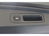 ☆電動リアゲート☆荷物で両手が塞がっていてもワンタッチボタンでリアテールゲートを自動で開閉できます。