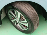 185/65R15タイヤの残り溝は約7〜6分山です。