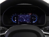 Google アシスタントを呼べば、友人や家族、会社の同僚への連絡や、車内環境の調整も思いのまま。ルート案内やエンターテイメント機能を利用する際も、ステアリングから手を離す必要はありません。