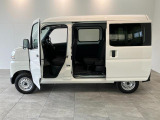 お客様にぴったりなおクルマをお選びいただけますように様々な展示車をご用意致しております!ダイハツの軽自動車だけではなく、他メーカー車やコンパクトカー・ミニバンなども数多く取り揃えております!