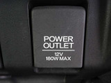 【シガーソケット(DC12V)】走行中にスマホやタブレットなどを充電することができて便利です♪