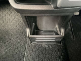 ゴミ箱としてもお使い頂いてもよいですし、小物入れとしてもお使い頂いても良いです。