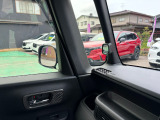 サイドビューサポートミラー付!助手席側ドアミラー前面と助手席側フロントピラー下部に付いているミラーにより車両左側前方を見ることができますよ♪