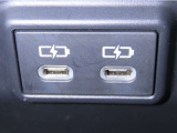 充電用USB端子を装備しております。