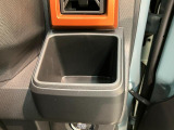 お客様にぴったりなおクルマをお選びいただけますように様々な展示車をご用意致しております!ダイハツの軽自動車だけではなく、他メーカー車やコンパクトカー・ミニバンなども数多く取り揃えております!