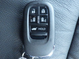 ★スマートキー★ キーを携帯しているだけでカギの開け閉めからエンジン始動までできるスマートキー!キーを取り出す必要がないので楽チンです☆