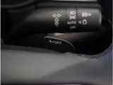 【ステアリングシフトスイッチ】ハンドルから手を離さずに素早くシフトアップ&ダウンができます。お近くの広島マツダまでお越しください。