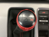【フロア6速MT】走りの6速MT!スポーティーな走りをお楽しみいただけます♪
