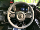 【純正革巻きステアリング】上質な革を使用することで、手にしっかり馴染みとても運転しやすいハンドルです♪