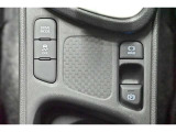 ブレーキホールド機能と電動パーキングブレーキを採用しています。大変便利な装備ですので是非ご体感ください。