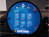 『運転』に対するBMWのこだわりはメーターパネルにも表れております。視野性の良いメーターパネルは疲労感の軽減と、運転の楽しさをもたらしてくれます。