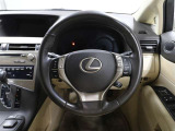各操作スイッチなどもハンドルから手を放すことなく操作可能で安全運転に支援いたします!