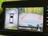 【アラウンドビューモニター】専用のカメラにより、上から見下ろしたような視点で360度クルマの周囲を確認することができます☆死角部分も確認しやすく、狭い場所での切り返しや駐車もスムーズに行えます。