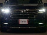 LEDヘッドライト(オートライト機能付)が搭載されており、遠くまで明るく均一に照らし、高速道路等での安心感が向上しております。