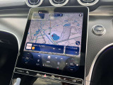 メルセデス・ベンツの定める厳しい基準をクリアしたお車のみをご案内させて頂きます。納車前整備はメーカー規定に基づき最大100項目にも及ぶ点検を熟練のメカニックによって行いご納車させて頂きます。