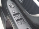 ◆パワーウィンドウスイッチ◆運転席から全席の窓の開閉操作を行うことが出来いつでも換気ができます!