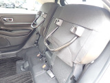 ◆チップアップ&ダイブダウン機構付【ULTR SEAT】は後席座面を左右分割で跳ね上げることができます。トランクで積載できない背の高い荷物をラクラク収納できます。ホンダ車ならではの人気装備です。