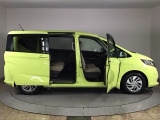 車が大好きなスタッフが心をこめて接客いたします。お客様一人一人のお車に対する思いや気持ちをうかがい、充実した時間が過ごせるよう努めます。