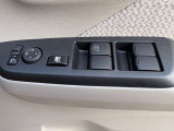 ☆お車についた傷やヘコミ、事故の修理もハヤシにお任せください。自社鈑金工場で修理ができますの安心です☆