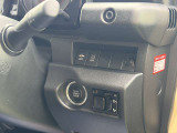運転席まわりの各種装備も詳しく掲載しています。