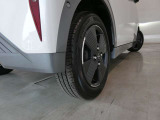 リヤタイヤの溝も十分に残っております。タイヤサイズ155/65R14となっております。