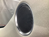 BOSE社との共同開発により室内空間に最適な音響チューニングを施し、クリアで臨場感のあるダイナミックサウンドをお楽しみいただけます。