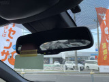 夜間も眩しくない自動防舷ミラー装備!