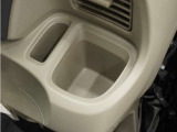 ◆ドリンクホルダー◆手の届きやすい場所にドリンクホルダーがあり、とても便利です。