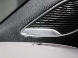 視野角の広い鮮明な画像で駐車をサポートしてくれる、パーキングアシストリアビューカメラがあるので、狭い場所での駐車も楽々!