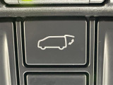 【パワーバックドア】荷物を抱えた状態でもリアゲートの開閉が可能です!お買い物時やアウトドアの際に役立ちますね。