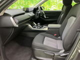 上品な質感のシートが、車内空間を上質に演出します。安らぎと快適さを追求した空間です。