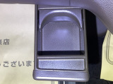 収納タイプのドリンクホルダーは不要な時しまっておけます。