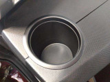 ドリンクホルダー♪長時間のドライブを快適に過ごすために、必須の車内アイテムです♪