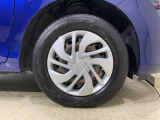 スマートな純正ホイールキャップ。