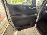 当店のお車には1年間、距離無制限の【ホッと保証】がついておりますので全国のHondaで保証をうけることができます。